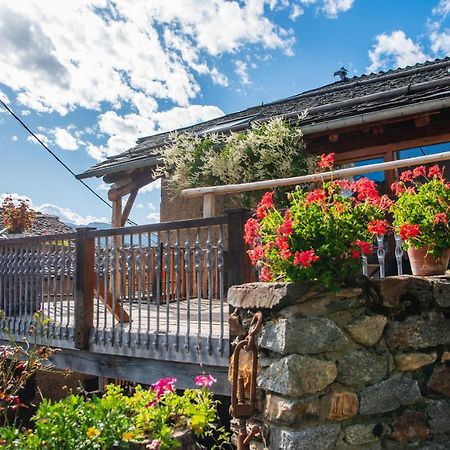 The Dragon Barn - Grenier Villa Ascou ภายนอก รูปภาพ