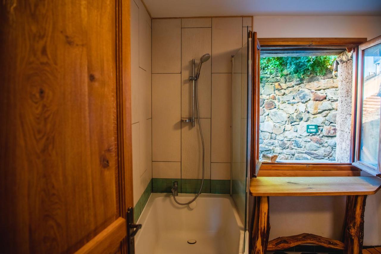 The Dragon Barn - Grenier Villa Ascou ภายนอก รูปภาพ